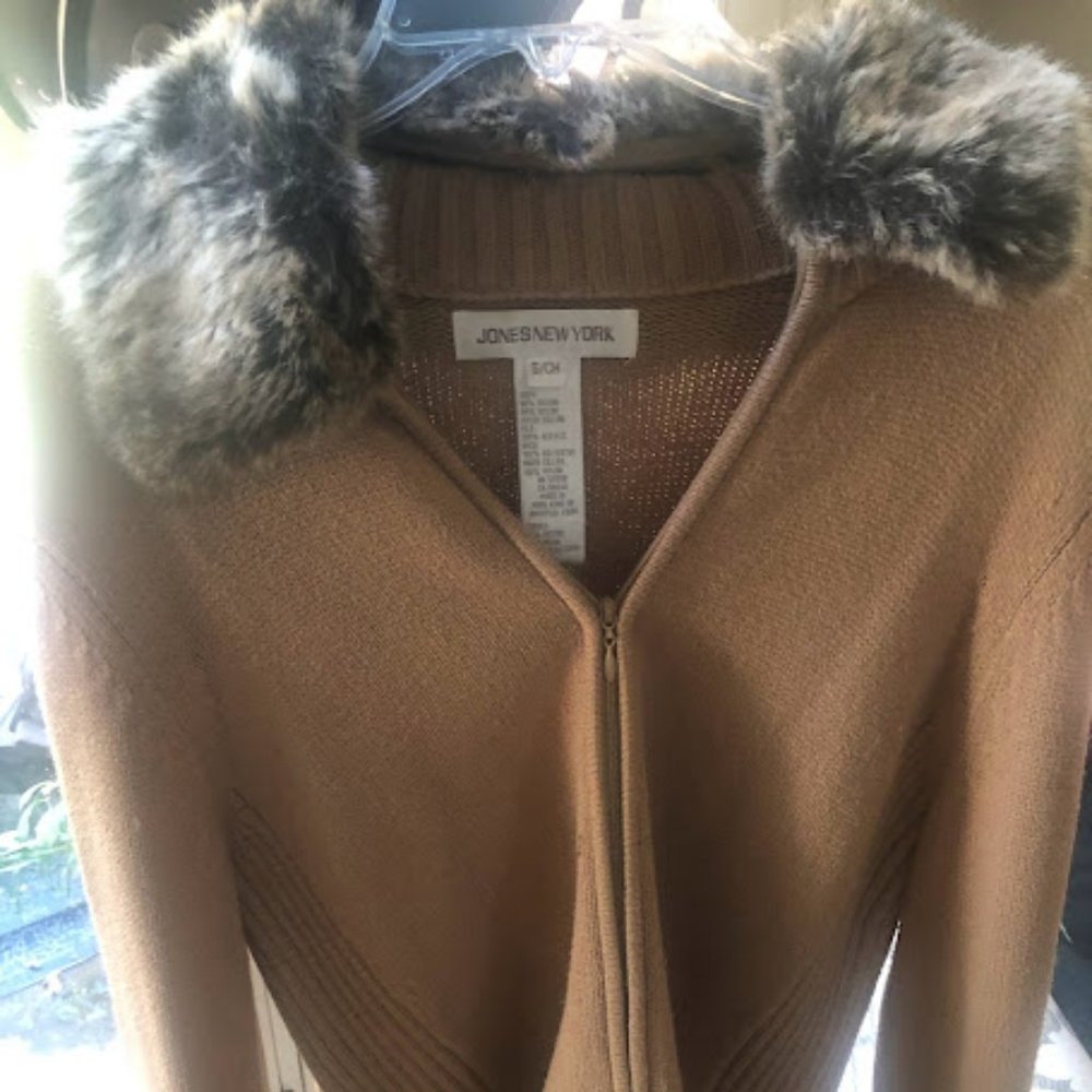Camel Sweater with faux fur collar